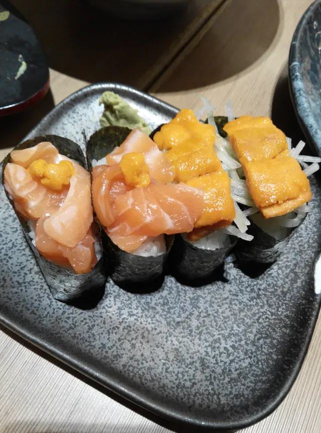 海膽軍艦&海膽三文魚軍艦