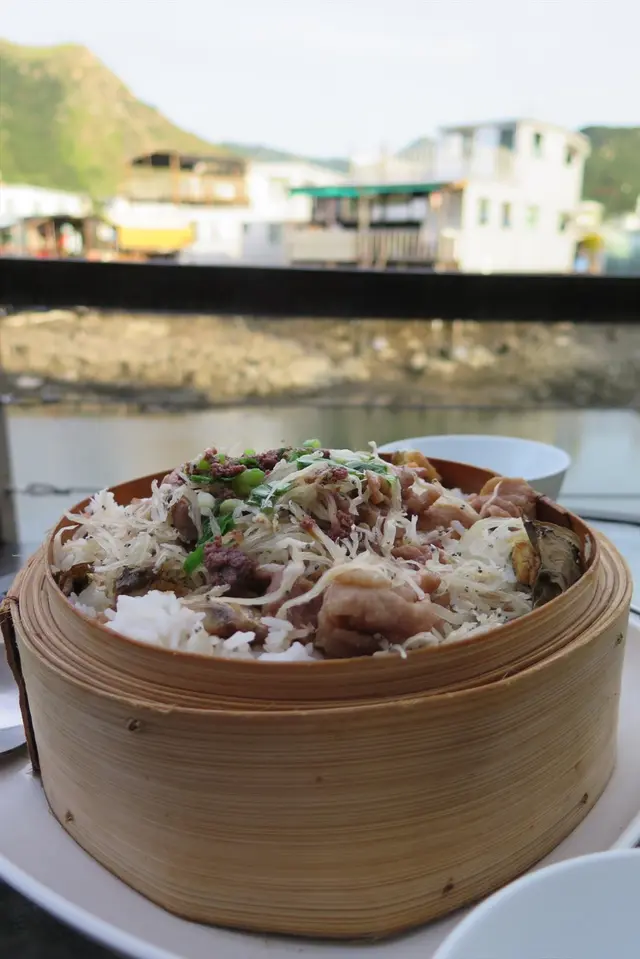 大澳盛產的都放在飯上蒸, 沒可能難吃.