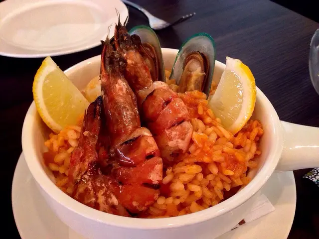 Seafood paella