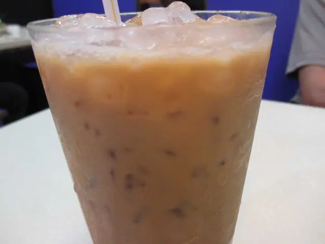 杯凍飲太多碎冰。杯凍茶比D凍搞到無哂奶茶味。