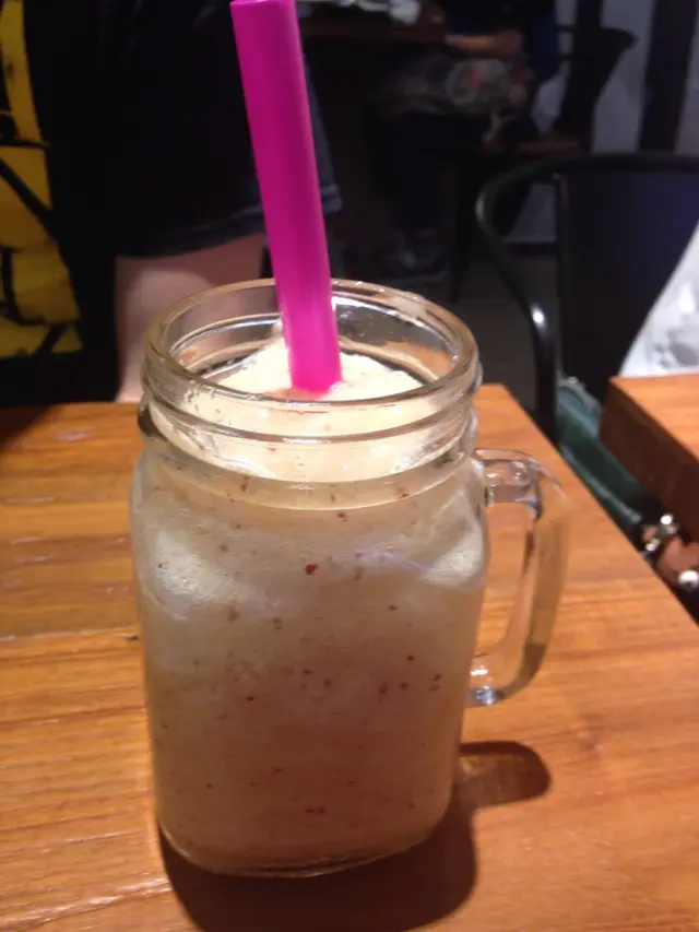 Apple and peach smoothie