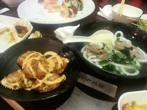 udon 湯底清甜~ 蝦兵蟹蓋 夠MINI~ 好CUTE~~