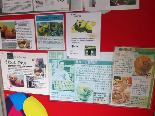 店外貼了一些介紹合桃蛋糕