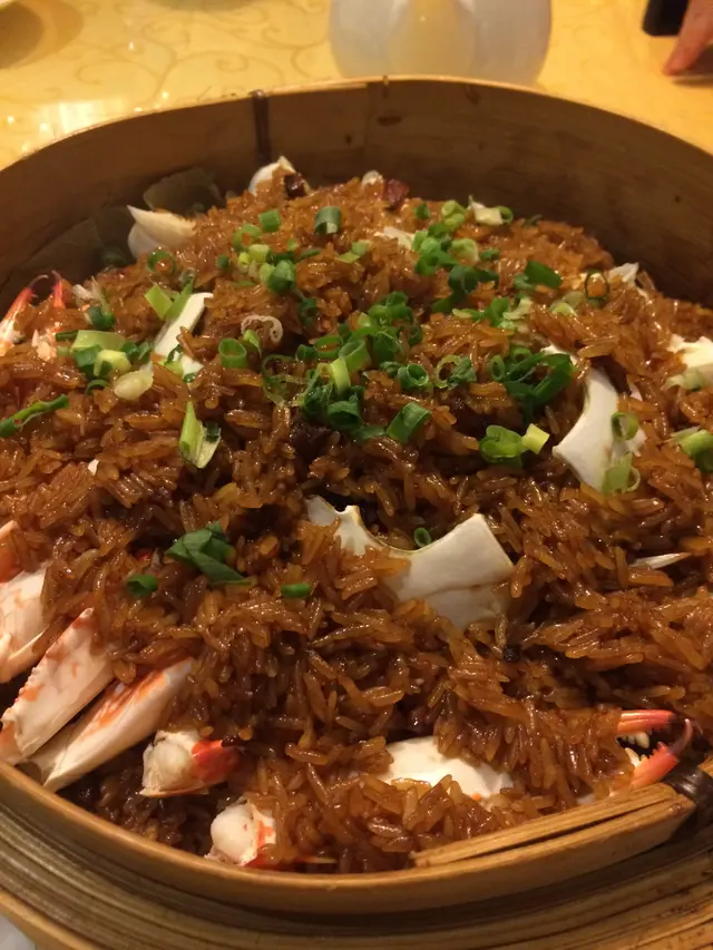 籠仔荷葉蒸花蚧糯米飯