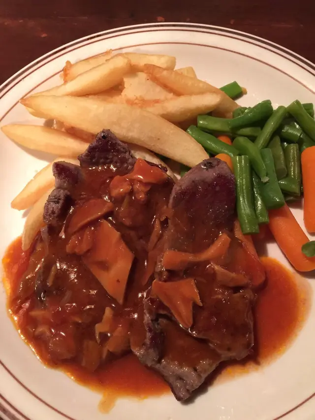 這晚的牛柳過熟了，我之前吃過是比較嫩的，今次失色了