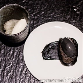 lemon sorbet paired with charcoal ice cream - restaurant Akrame in Wan Chai 