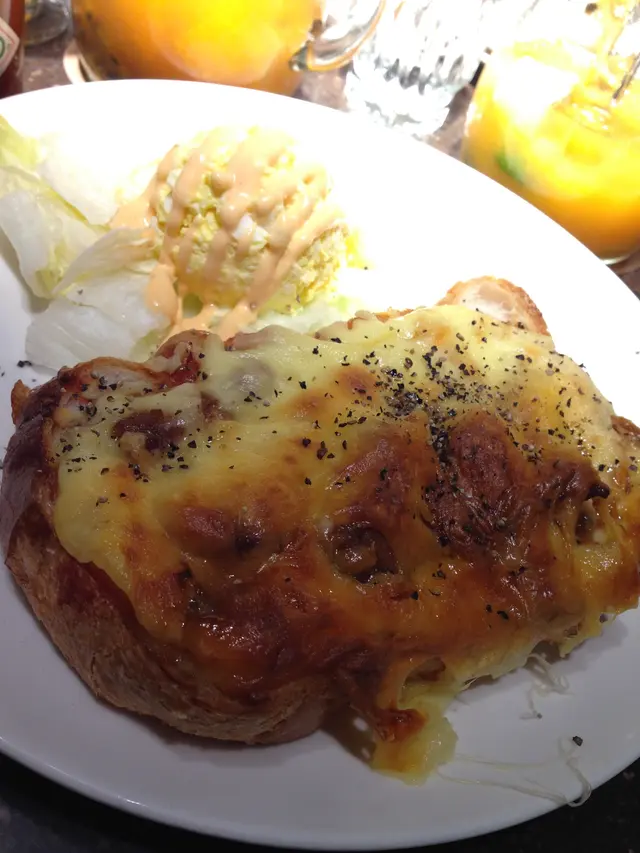 現烤燻雞吐司披薩