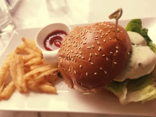 薯條脆，羊肉唔so， 饱鬆軟