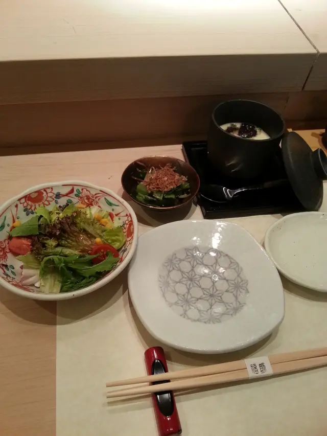 小碗、茶碗蒸、沙律