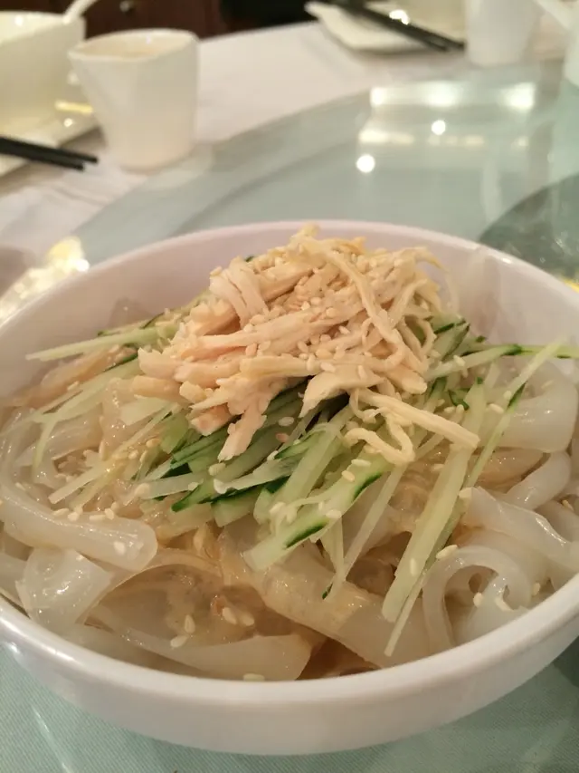 粉皮煙韌，青瓜爽脆！雞絲正常！麻醬唔漿口！