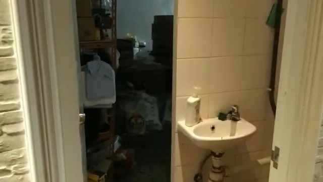 入"房"要經過既地方