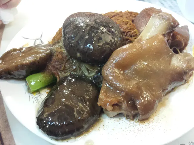 蝦子冬茹撈豬手麵