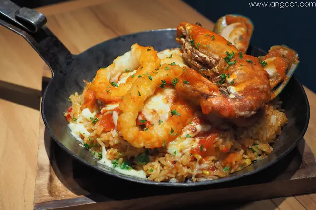 冬蔭大頭蝦海鮮焗飯