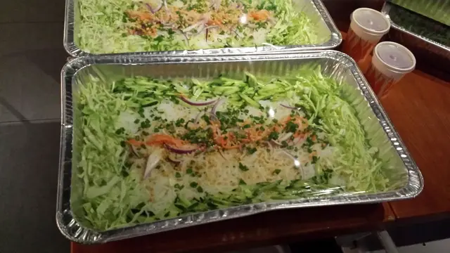 依個係撈檬，加埋佢地自家制嘅魚露都好食