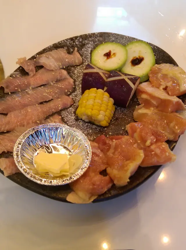 椒鹽霜降松阪豬、牛油去骨雞腿肉