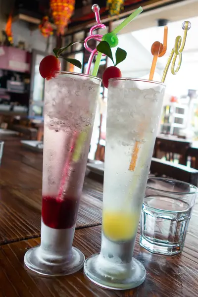 青檸梳打 黑加倫子梳打