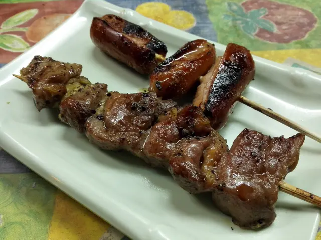 燒黑椒牛粒 芝士腸