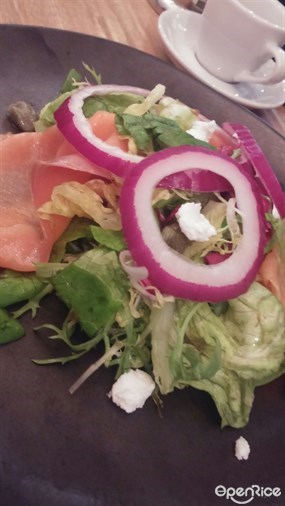 Salmon salad - 西環的ethos