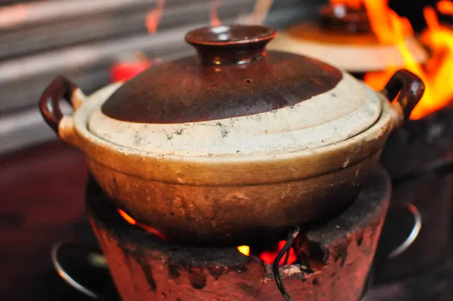 慢慢煲，火好猛，唔夠猛唔好怕丑，叫佢換一個，唔係既話冇意思。