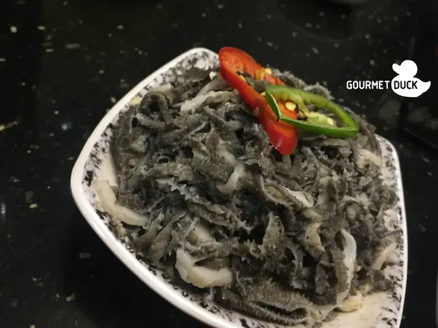 新鮮黑牛柏葉