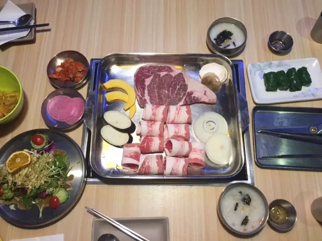 西冷牛排、牛五花腩、洋蔥、南瓜、茄子