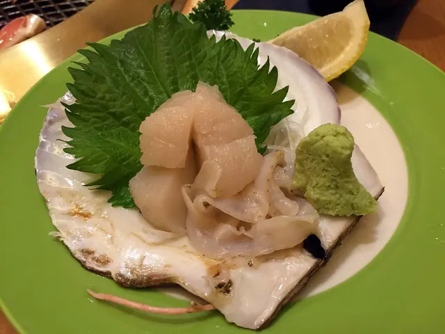 帶子大大隻連殼上，入口帶乾，亦欠鮮甜，一般以而。