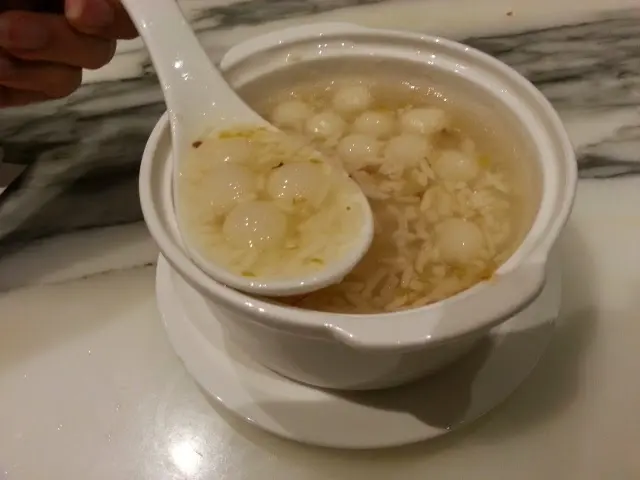 沒有變酸，煮得剛好的酒釀當然是重點