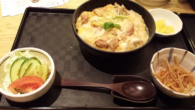 滑蛋牛肉九丼定食