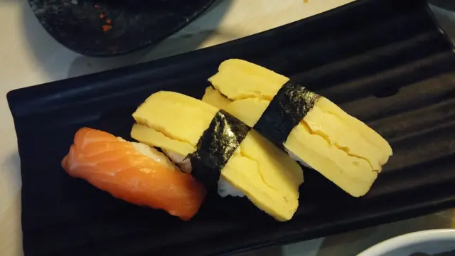 三文魚壽司及玉子壽司