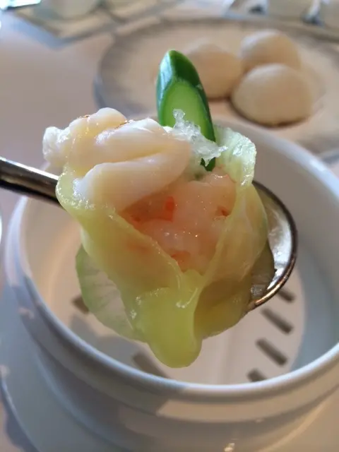 金箔燕液龍蝦餃