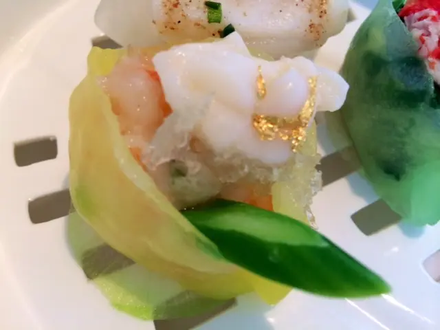 金箔燕液龍蝦餃
