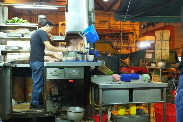 一天要站多少個鐘呢?