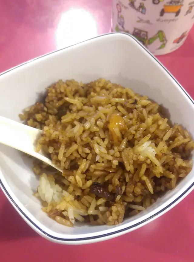 炒得不夠均勻！飯粒有點乾！