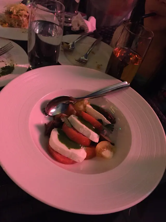 就真的只有芝士加蕃茄，沒什麼特別