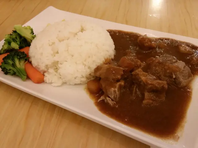 3.6 牛乳咖哩牛肋條飯