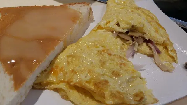 奶醬厚多+ 磨菇洋蔥奄列