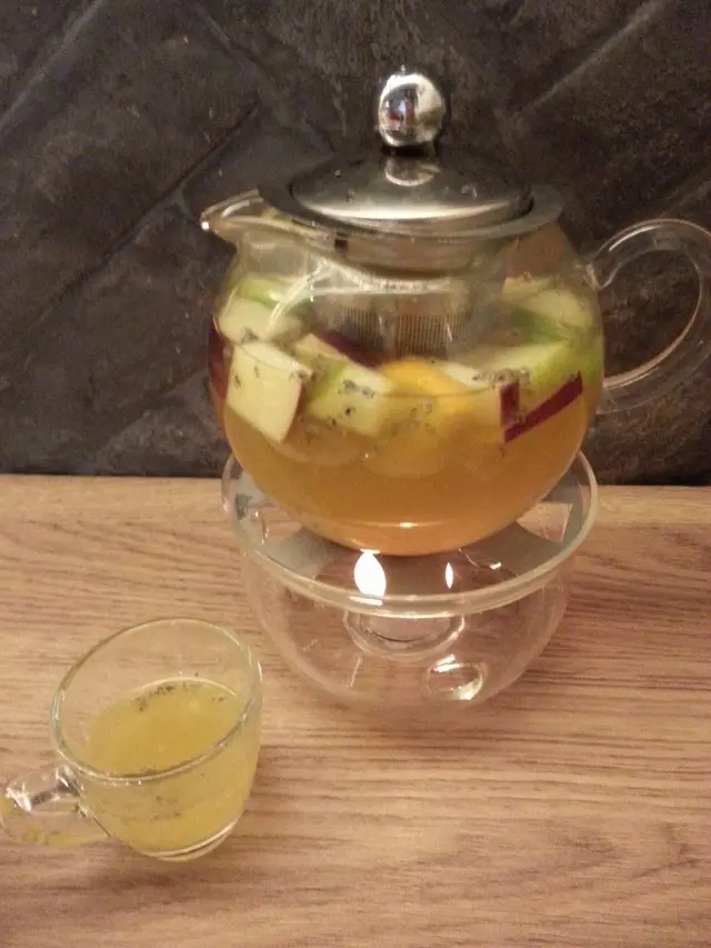 Signature Fresh Fruit Tea