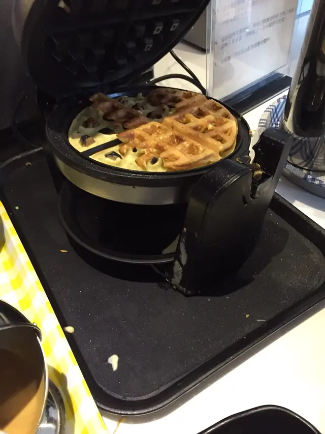 志在整果下！ 整唔到好挺身 因為好多粉！ 食落去好大陣粉味 不過唔難整既 同埋好控制份量！