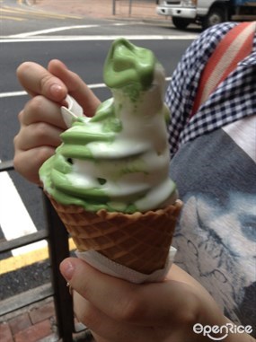 Mix cone machta and milk ice cream - 銅鑼灣的Via Tokyo