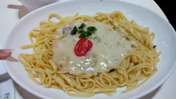 挪威烟三文鱼, 蚬肉扁意粉配DILL草忌廉汁