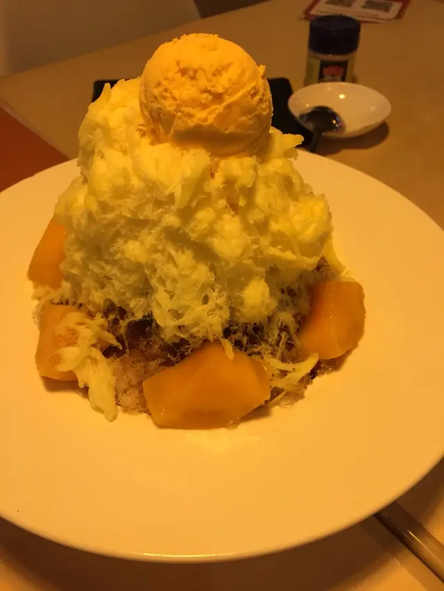 個雪糕真係好好味！ 好濃味 d冰都好滑 個黑糖冰都好好味！但係得幾舊芒果