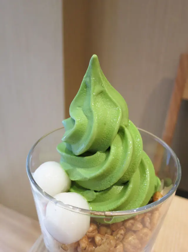 抹茶香是幾突出的, 質感是幾滑溜, 稍嫌冰了點點,