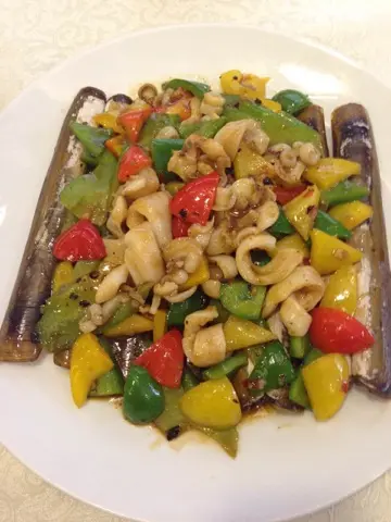 真係好大隻、難怪菜牌寫特大👍聖子出來夠熱，沒有過火，味道剛好