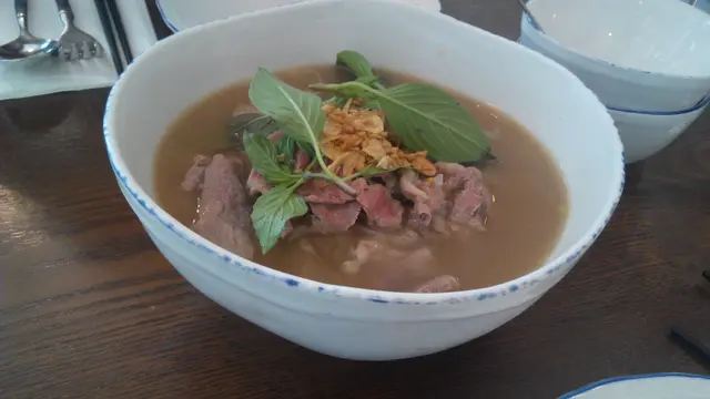 生牛肉湯河