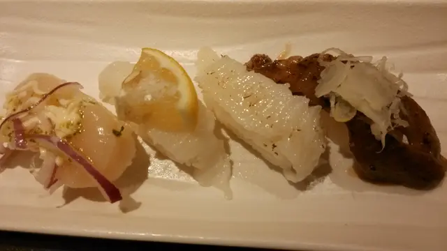 羅勒香草帆立貝，海鹽左口魚裙邊，炙左口魚裙邊，牛肋骨