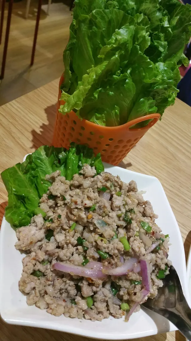 泰式豬肉碎生菜包