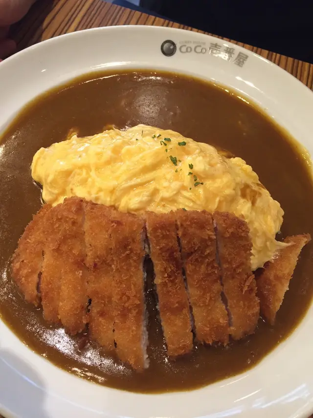 吉列豬扒奄列咖喱飯