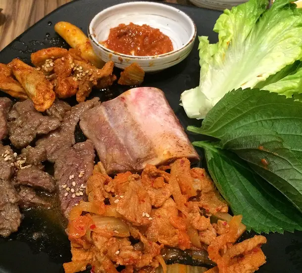 烤牛肋骨+泡菜炒豬肉+韓國春川辣炒雞排