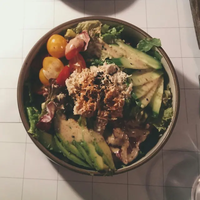 蟹肉牛油果沙津