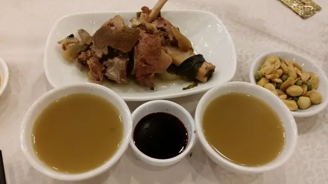 金銀菜豬展煲豬肺湯